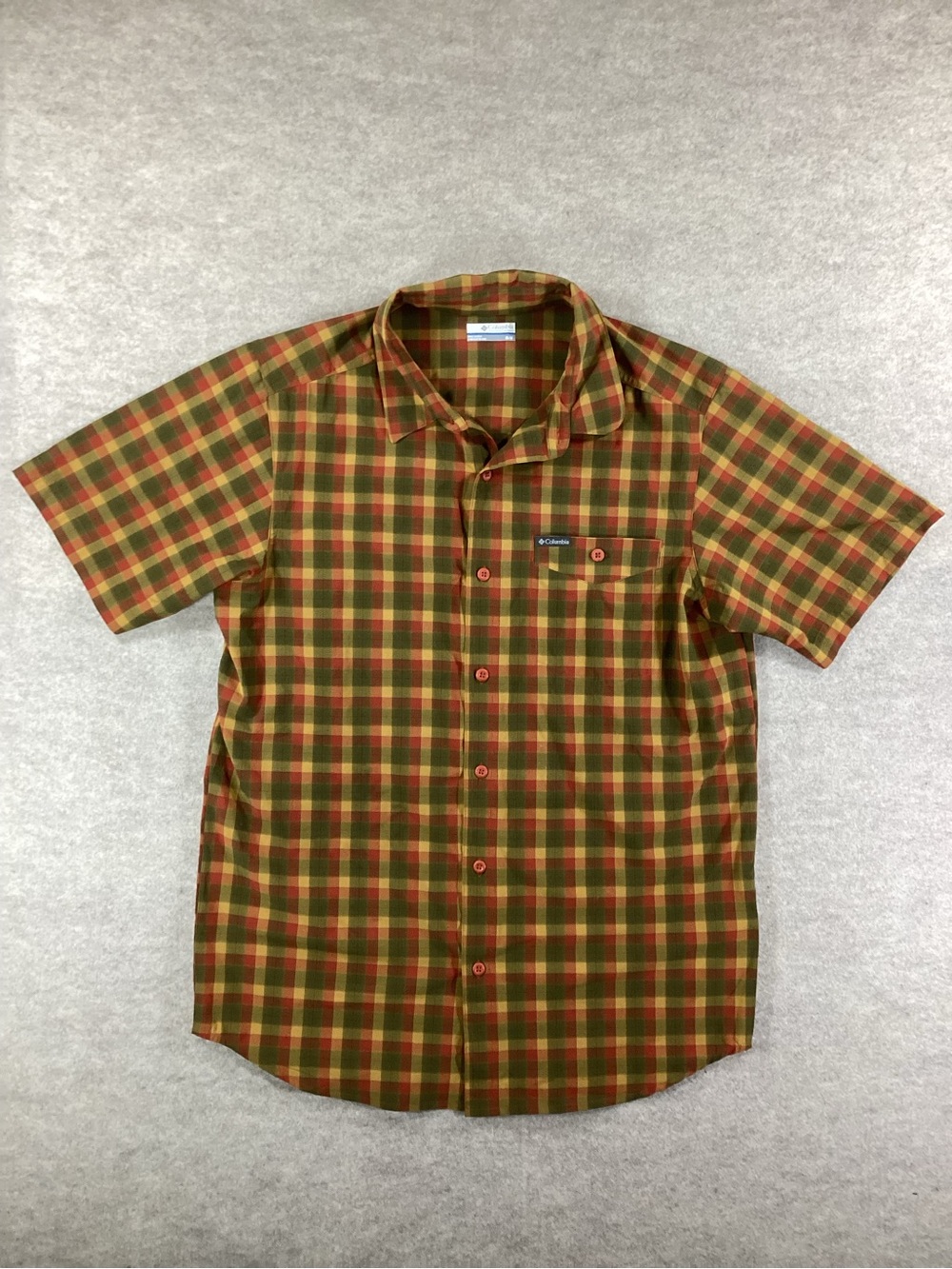 Columbia Green & Red Plaid Short-Sleeve Button-Down Shirt